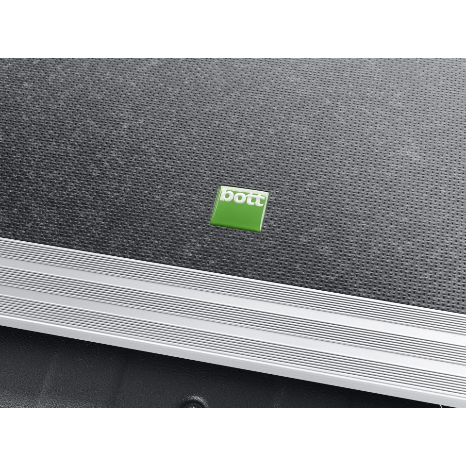 Podea din placaj de mesteacăn de 12 mm si sine de ancorare transversale