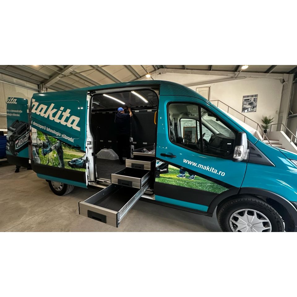 Showroom mobil